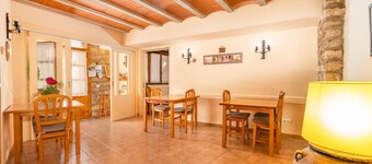 Room 'Habitació Triple' with Mountain View, Wi-Fi and Air Conditioning