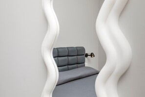 1 camera, Wi-Fi, lenzuola