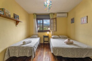 4 Schlafzimmer, Bügeleisen/Bügelbrett, WLAN, Bettwäsche