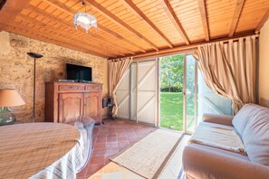 Fireplace, table tennis