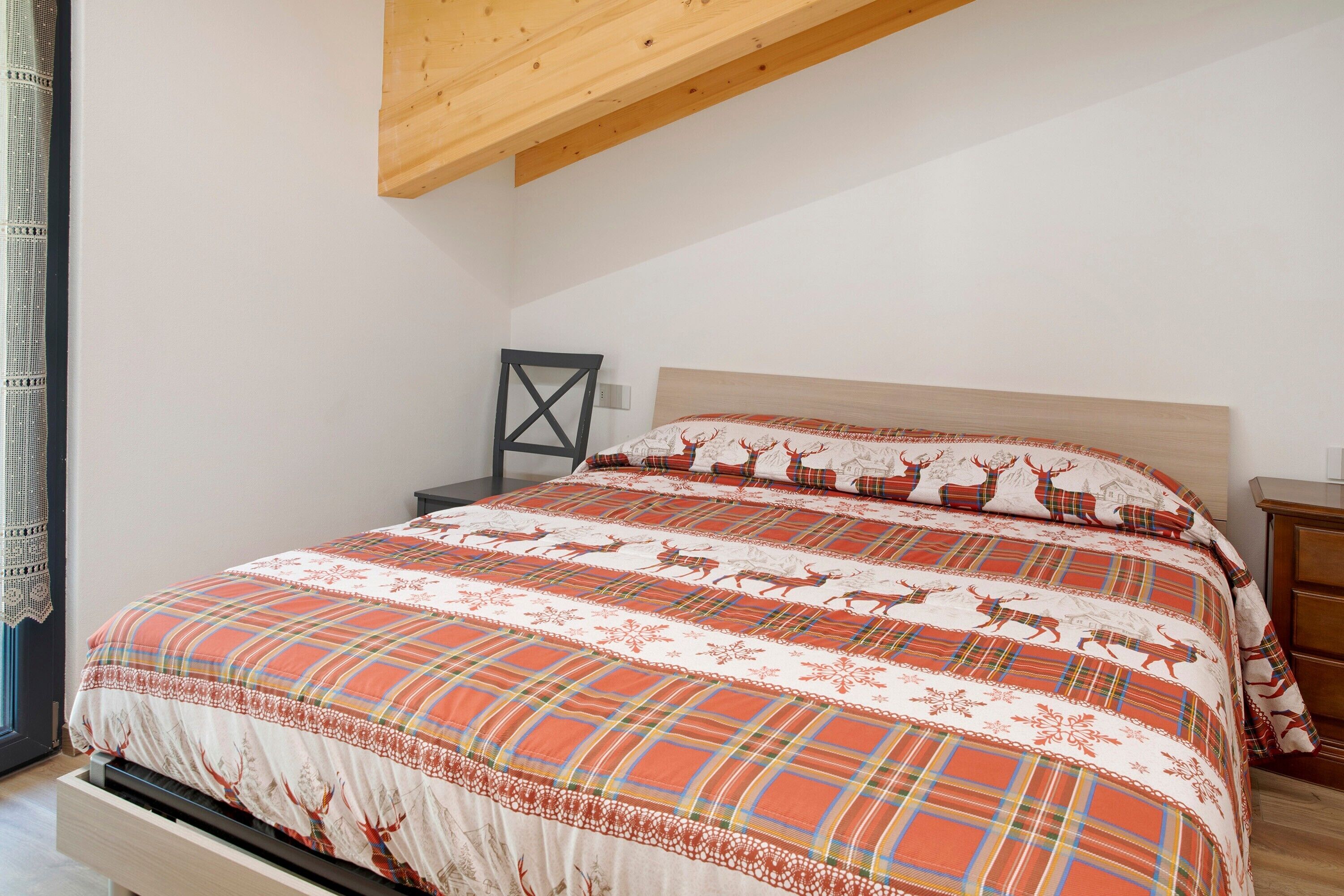 3 habitaciones, escritorio, wifi y ropa de cama 