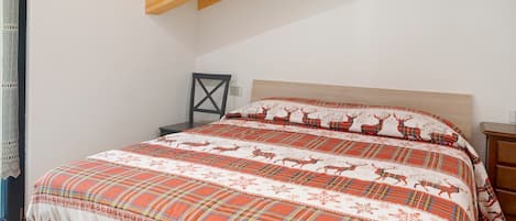 3 Schlafzimmer, Schreibtisch, WLAN, Bettwäsche