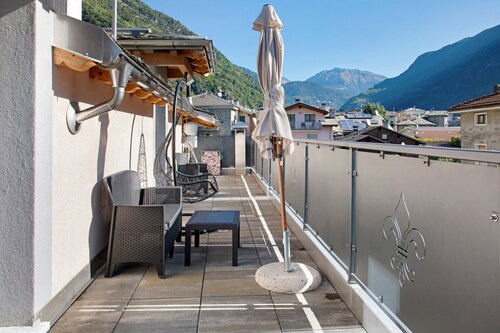 Holiday Home 'Sam Fiamet' with Mountain View, Shared Garden and Wi-Fi