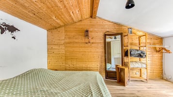 2 makuuhuonetta, silitysrauta/-lauta, Wi-Fi, vuodevaatteet