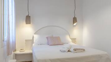 3 chambres, fer et planche à repasser, Wi-Fi, draps fournis