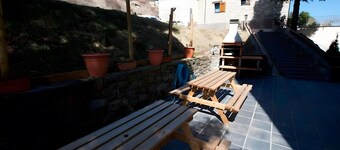 Appartamento 'Sol I Vent La Molina' con Vista Montagna e Wi-Fi