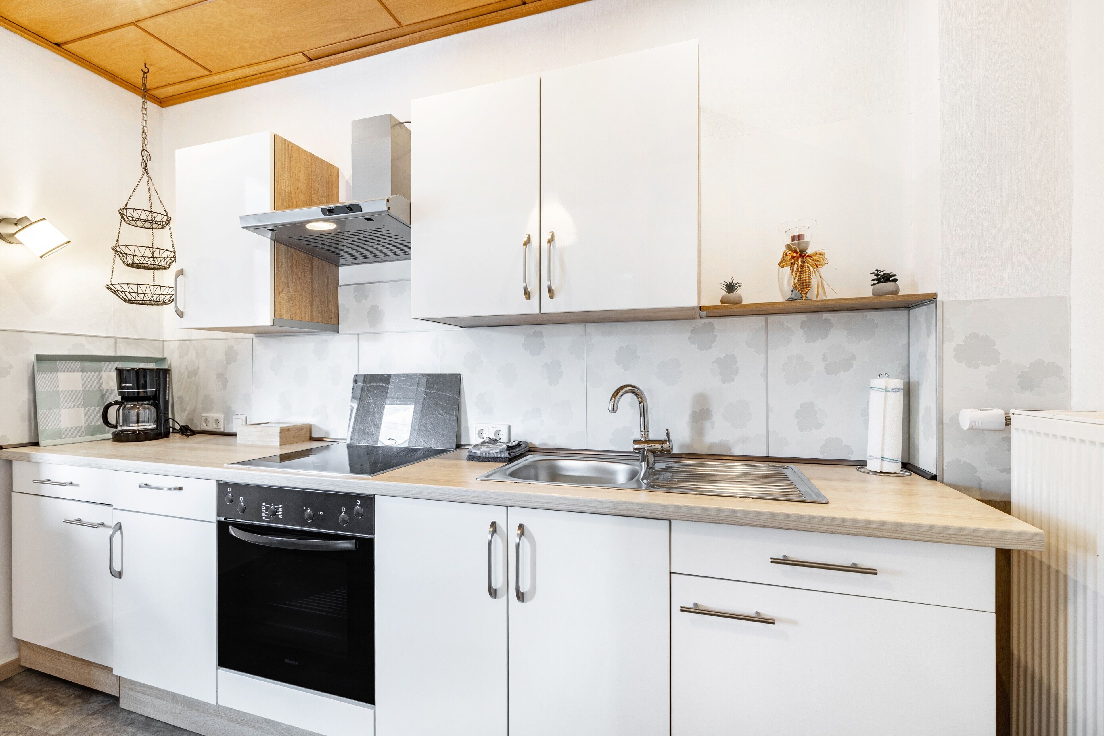 Frigorífic, microones, forn i placa de cuina 