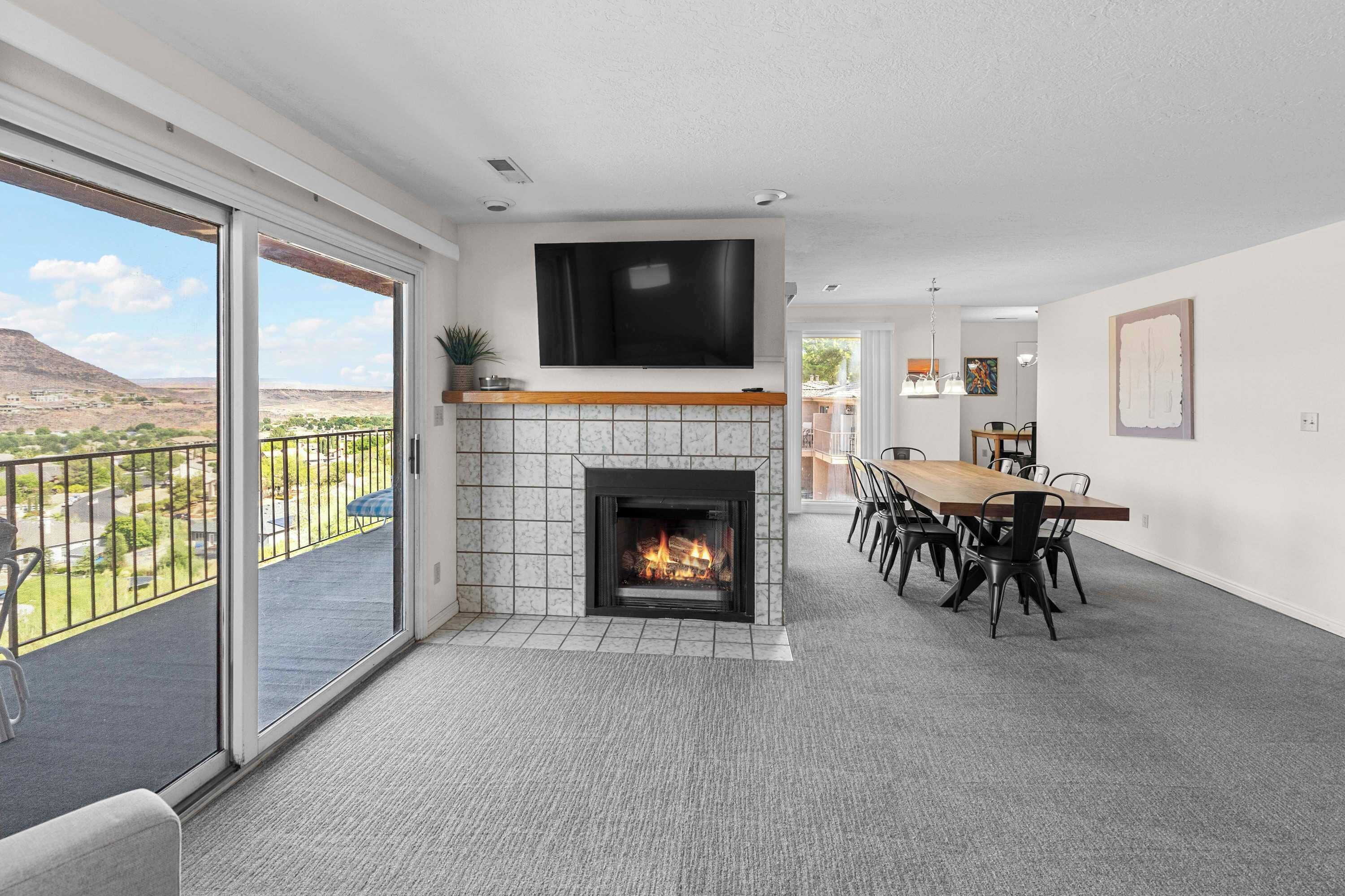 Condo, Multiple Beds, Balcony, Mountain View (Cozy Condo) | Interior