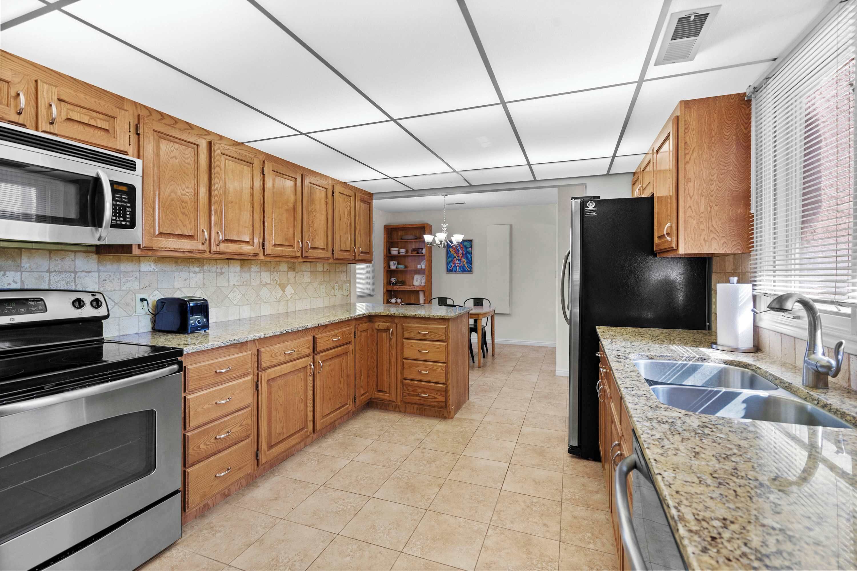 Condo, Multiple Beds, Balcony, Mountain View (Cozy Condo) | Private kitchen | Fridge, microwave, oven, stovetop