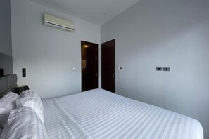 Room - Utopia Naiharn - Room 1 - A606 (Phuket)