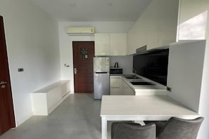 Private kitchen - Utopia Naiharn - Room 1 - A606 (Phuket)