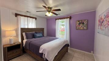 2 Schlafzimmer, Reisekinderbett, kostenloses WLAN, Bettwäsche