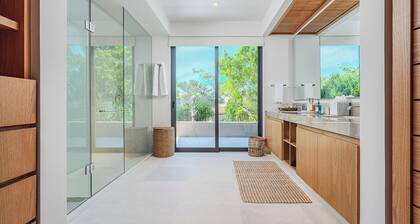 Golf-View Luxury Villa with Pool, Chef Service and Premier Golf in Punta Mita