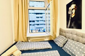 1 habitación y ropa de cama 