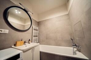 Appartamento, 2 camere da letto | Bagno | Asciugamani