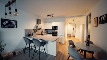 Apartment, 2 Bedrooms | Soundproofing, iron/ironing board, free WiFi, bed sheets