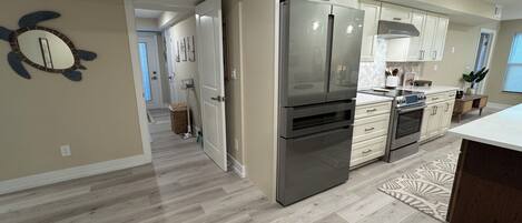 Oven, stovetop, dishwasher