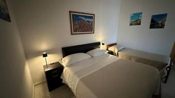 2 bedrooms, WiFi, bed sheets