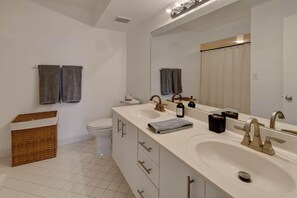 Hair dryer, towels