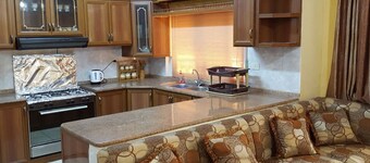 TareqResidence with alot of space for a family, AC, 2x Bath Rooms