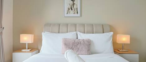 4 habitaciones, tabla de planchar con plancha, wifi y ropa de cama
