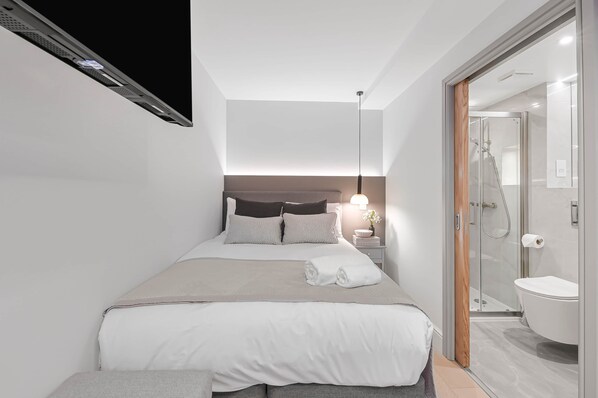 Doccia, asciugacapelli, asciugamani