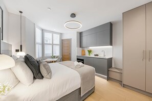 1 bedroom, iron/ironing board, free WiFi, bed sheets - Studio 1 @ OneStay Maida Vale (London)