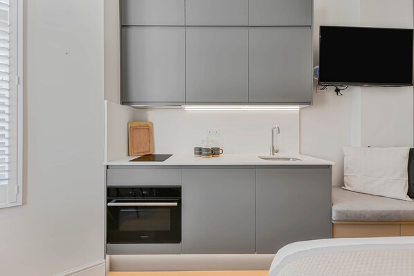 1 chambre, fer et planche Ă repasser, Wi-Fi gratuit, draps fournis