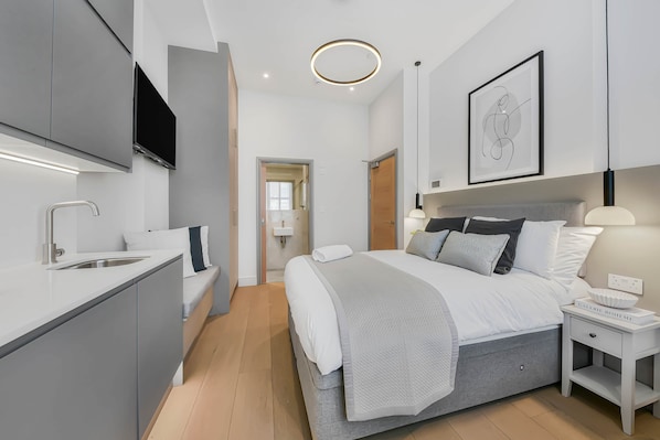 1 chambre, fer et planche à repasser, Wi-Fi gratuit, draps fournis
