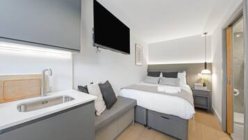 1 bedroom, iron/ironing board, free WiFi, bed sheets