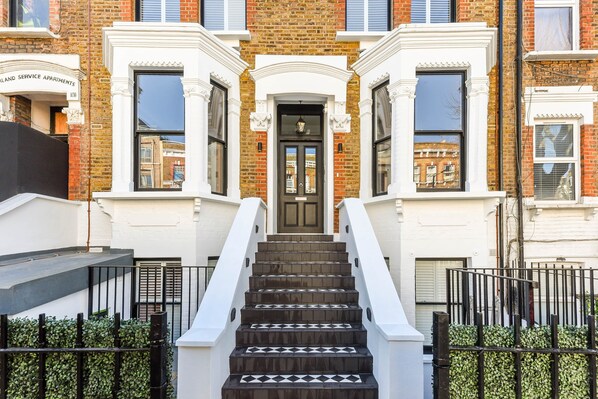 Exterior detail - Studio 10 @ OneStay Maida Vale (London)