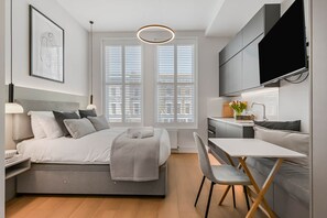 1 chambre, fer et planche à repasser, Wi-Fi gratuit, draps fournis