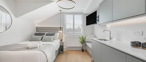 1 bedroom, iron/ironing board, free WiFi, bed sheets