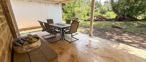Outdoor dining