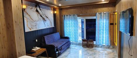 Luxury Double Room, Mountain View | Executive lounge