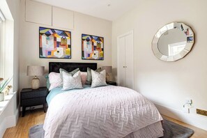 1 habitación, tabla de planchar con plancha, wifi y ropa de cama 