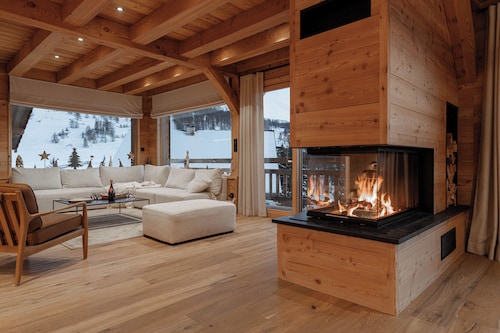 Brand-new, comfortable chalet – only 200 m from the slopes