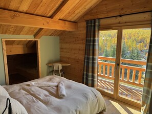 5 Schlafzimmer, Reisekinderbett, WLAN, Bettwäsche