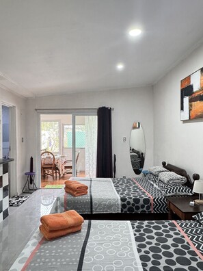 Comfort Cottage, Multiple Beds, Pool Access, Garden View | Living area | 32-inch Smart TV with digital channels