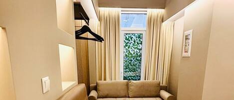 1 bedroom, desk, free WiFi, bed sheets