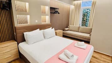 1 chambre, bureau, Wi-Fi gratuit, draps fournis