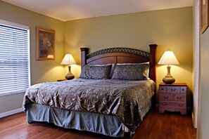 4 bedrooms, iron/ironing board, free WiFi, bed sheets