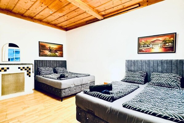 1 bedroom, bed sheets