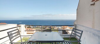 Villa 'Seaside Haven - Soulful Stays' with Sea View, Wi-Fi and Air Conditioning