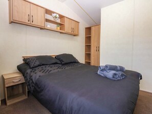 3 bedrooms, individually decorated, individually furnished, free WiFi