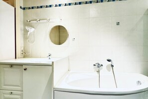 Hair dryer, towels, soap, shampoo