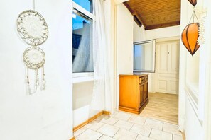 Interior - Cozy Private Room Shared Aprt 10 Mins to FAC Platz (Vienna)