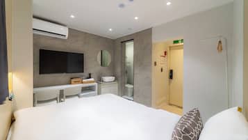 Standard Double Room | Desk, blackout drapes, free WiFi