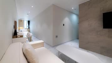 مكتب وستائر تعتيم وواي فاي مجانًا