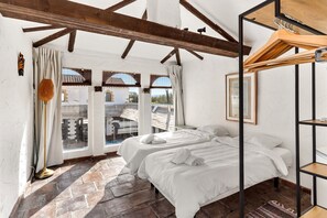 8 bedrooms, iron/ironing board, WiFi, bed sheets